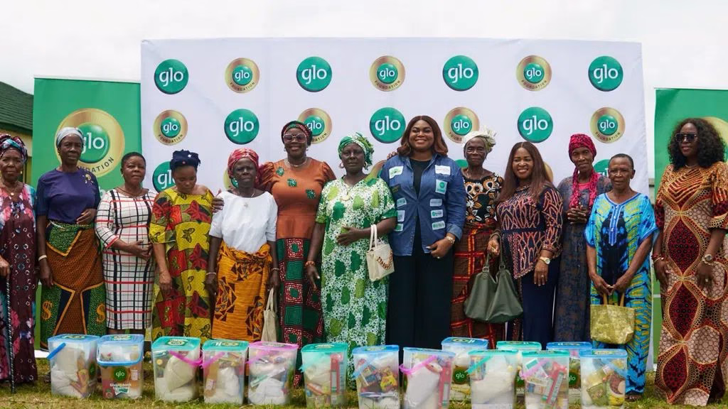 glofoundationeaseshardshipindeltacommunitieswithfoodrelief24339354787001862042