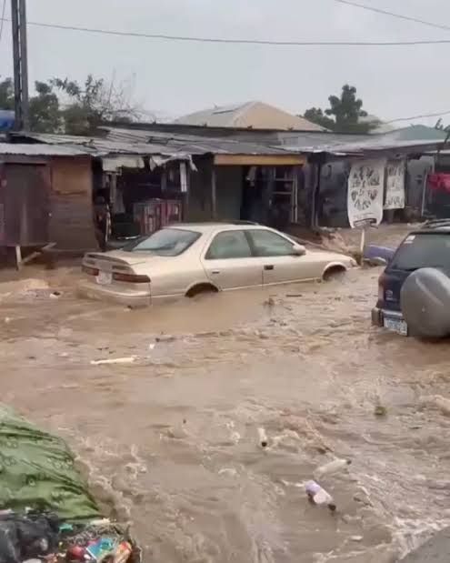 Weeks After Surgery, Cossy Ojiakor Wakes Up to Find Her Lagos Home Underwater 12 images 193745799237417705075